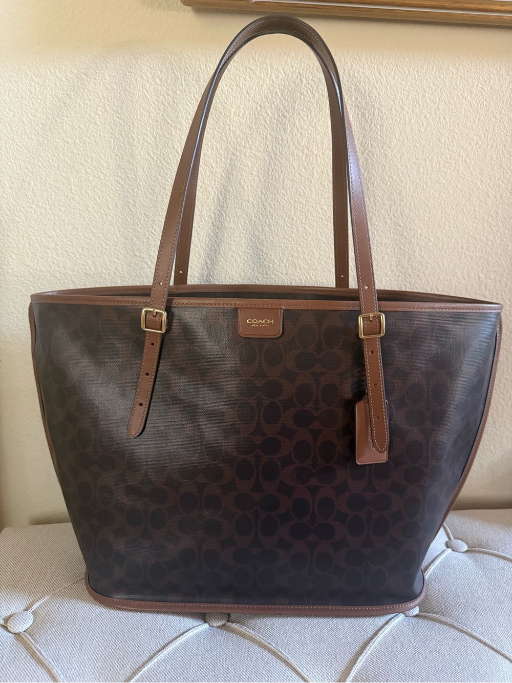 Coach Taxi Tote in Signature Canvas Tote in Maple Sable